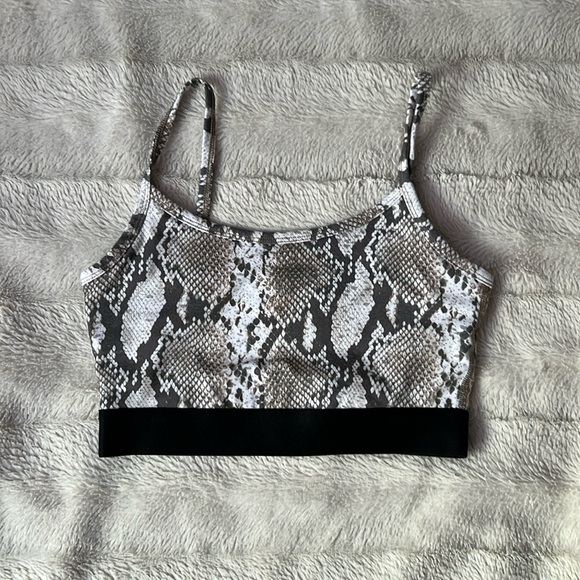 aritzia tank top - Picture 1 of 3